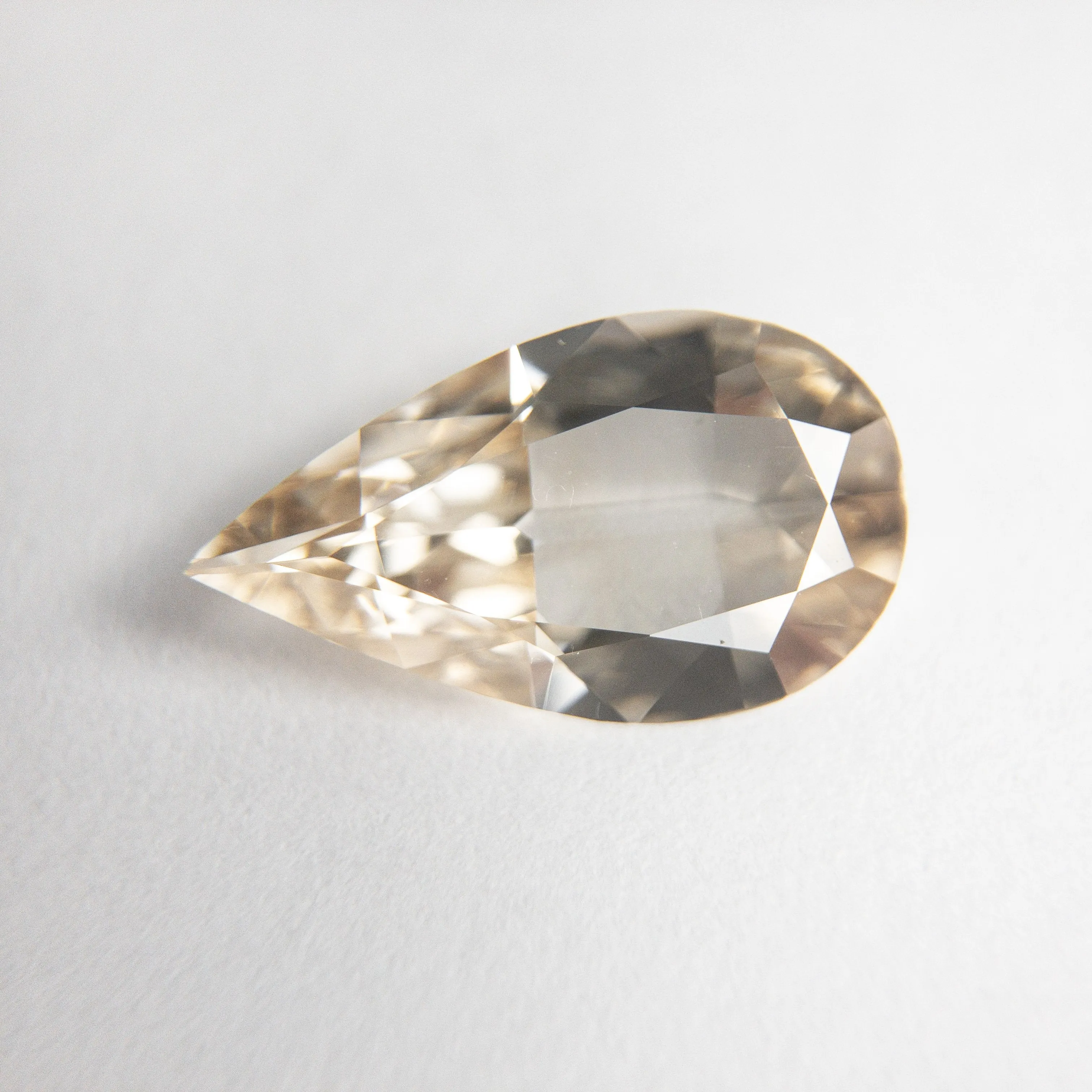 1.13ct 11.23x6.54x2.18mm VS Champagne Pear Modified Brilliant 18882-01