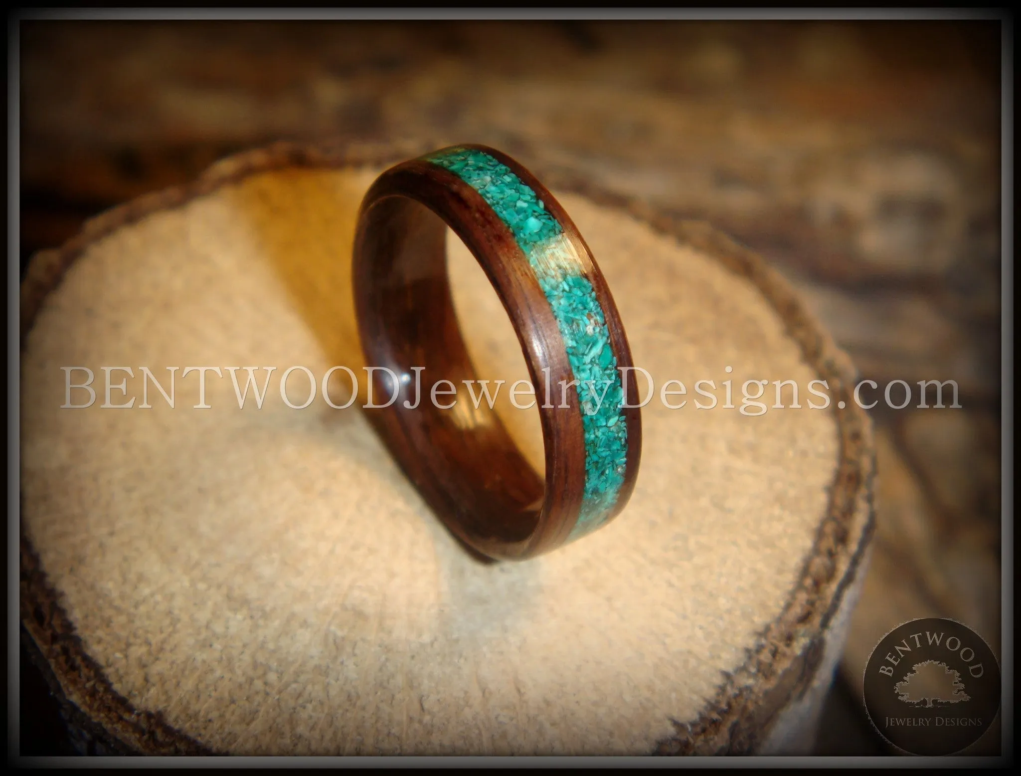 Bentwood Ring - Macassar Ebony Wood Ring with Malachite Inlay using Bentwood Process