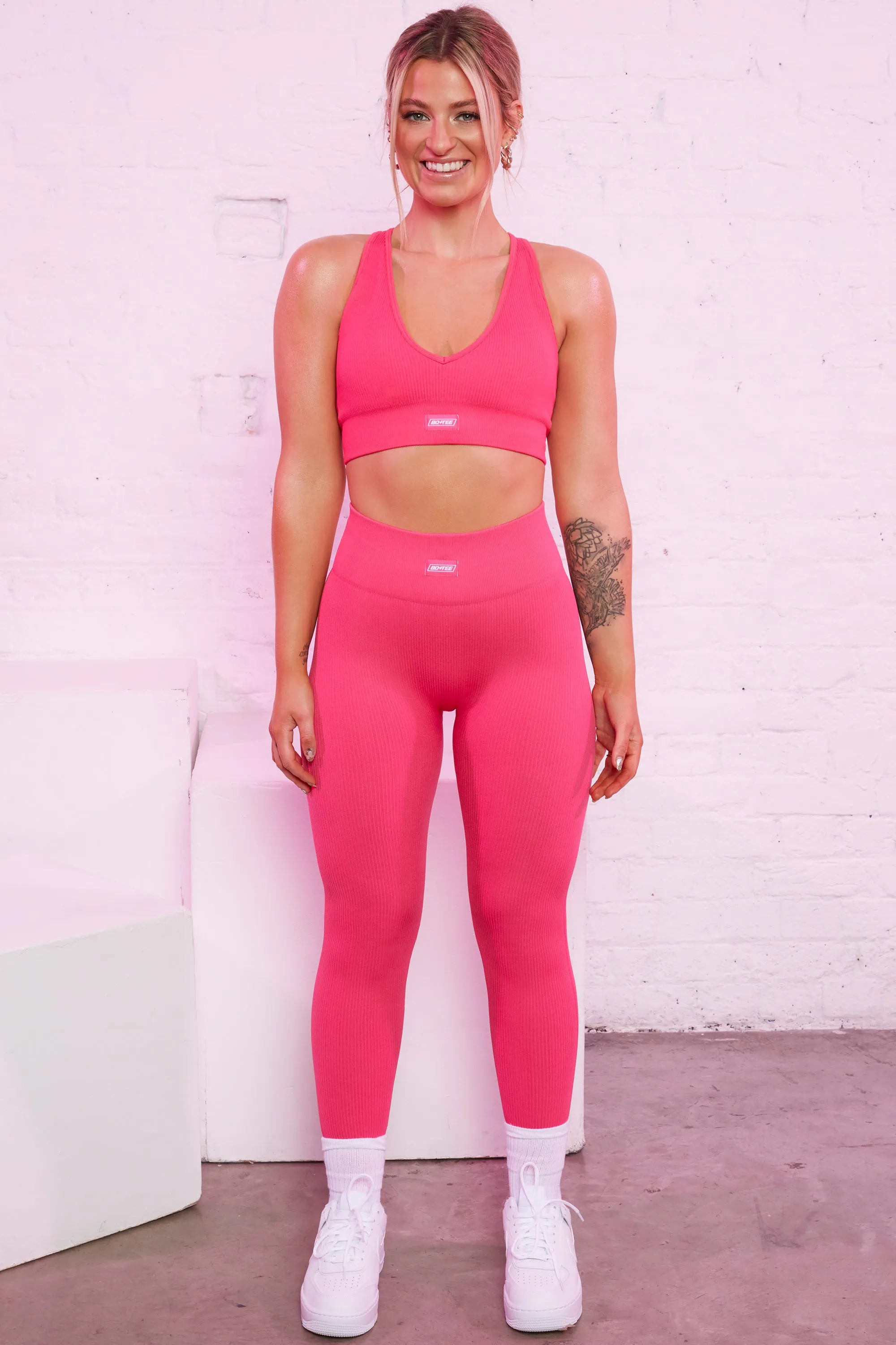 Strong Ribbed Butt Lifting Leggings in Hot Pink